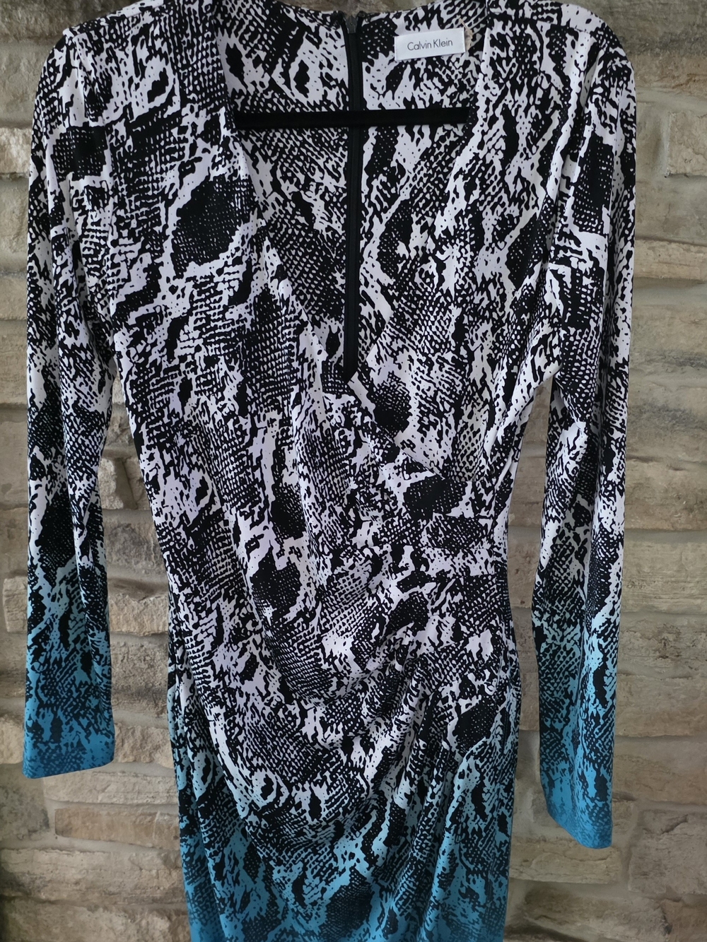Calvin Klein Black & Teal Snake-Print Long Sleeve V-Neck Dress Top